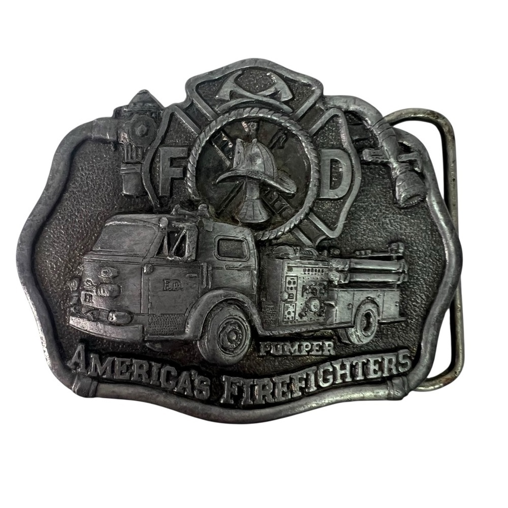 Vintage 1985 America’s Firefighters Pumper Truck Belt Buckle 3”x2.25” CJ1027